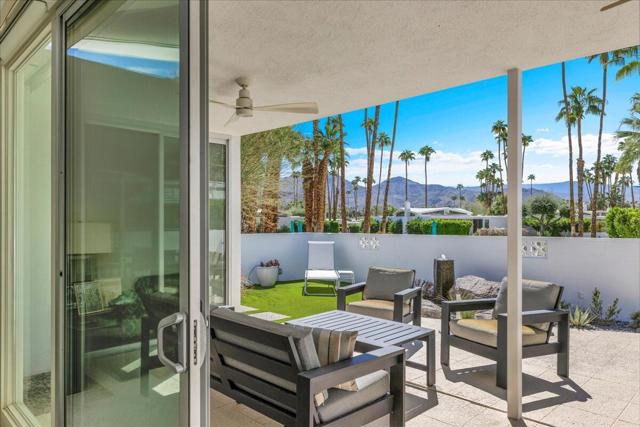 211 E Canyon Vista Drive, Palm Springs CA: https://media.crmls.org/mediaz/4ad40f74-0ad1-445b-bf06-bd4fcd940fa1.jpg