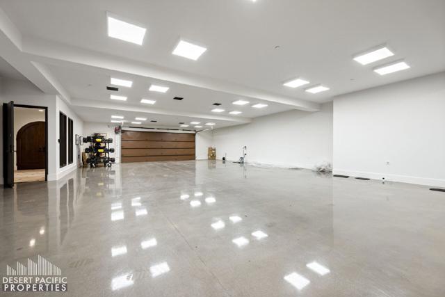 61461 Goodwood Dr, Thermal CA: https://media.crmls.org/mediaz/4ad553c8-2579-4e79-b0a1-98b7246520e0.jpg