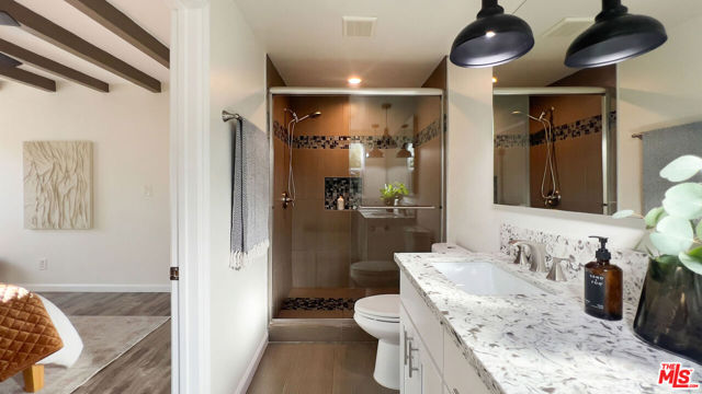 4427 S Wilton Place, Los Angeles CA: https://media.crmls.org/mediaz/4ad5c17f-9d8f-4141-8028-1fd2e72358fb.jpg