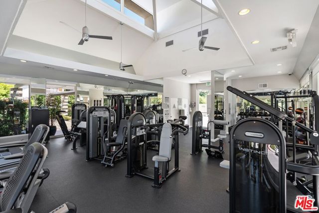 Drew Fenton | 10212 Briarwood Drive Los Angeles CA | MLS: 7608311