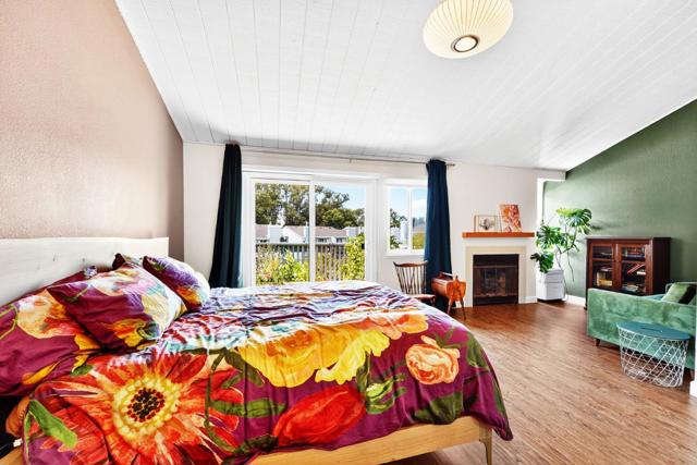 1757 30th Avenue, Santa Cruz CA: https://media.crmls.org/mediaz/4ad6e3a2-5a15-4b0a-a9f0-c1cee70bad21.jpg