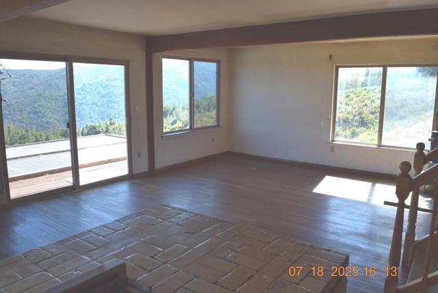 28750 Loma Chiquita Road, Los Gatos CA: https://media.crmls.org/mediaz/4ad7e4d0-ee79-4c24-ad0e-b5a00f9fadc3.jpg