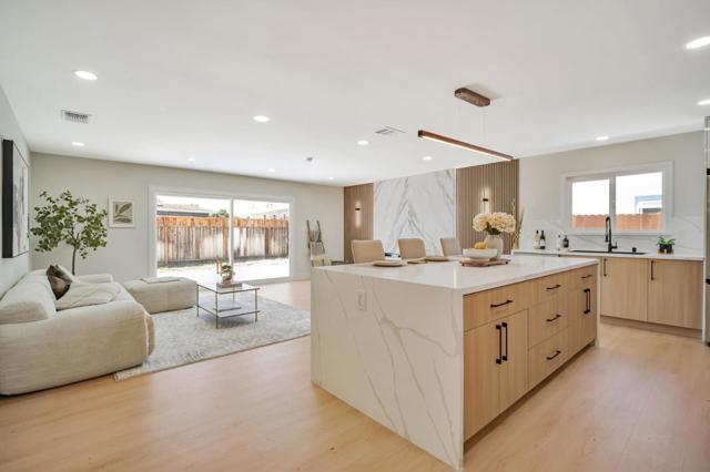 3680 Norfolk Road, Fremont CA: https://media.crmls.org/mediaz/4ad81ef7-93f1-4710-9ced-0f4163edc84c.jpg