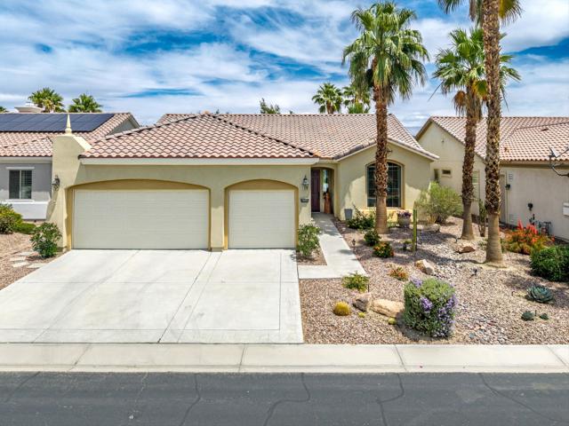 80086 Camino Santa Elise, Indio CA: https://media.crmls.org/mediaz/4ad8c0ea-0214-492a-95ca-e9373eed3802.jpg