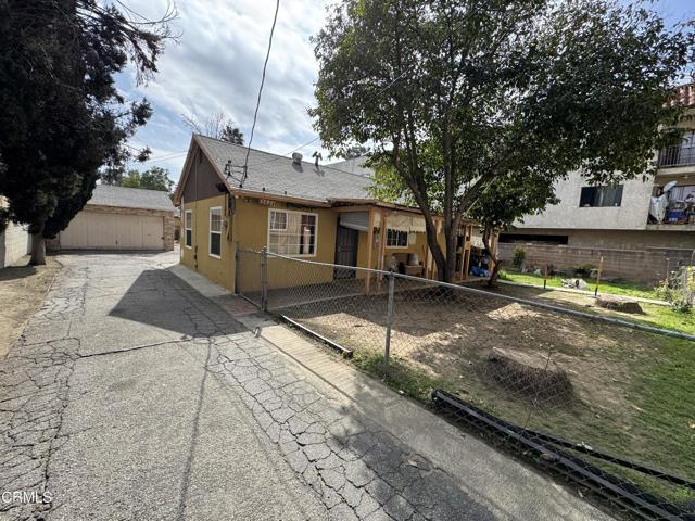 15624 Vanowen Street, Van Nuys CA: https://media.crmls.org/mediaz/4ad91774-2f05-4c09-a4f4-c9da1210ca5b.jpg