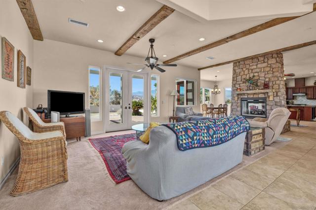 341 Ocotillo Cir, Borrego Springs CA: https://media.crmls.org/mediaz/4ad938fb-1015-4200-8c8c-f86bb97bf4b7.jpg