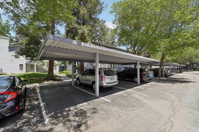 7104 Cross Creek Cir, Dublin CA: https://media.crmls.org/mediaz/4ad95964-fd7b-4101-85e5-553456da0b7e.jpg