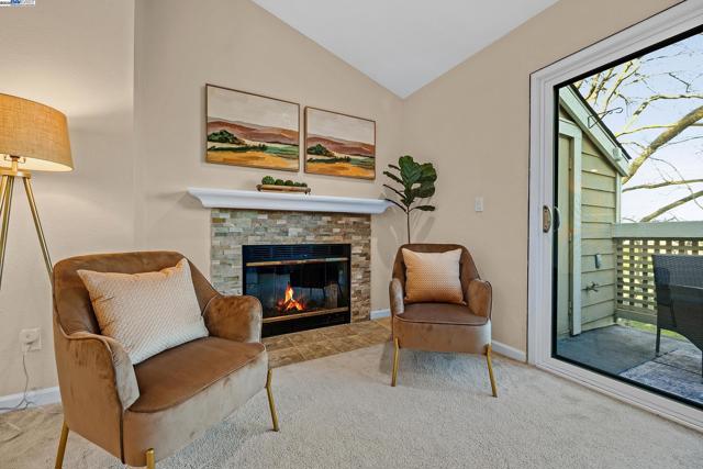 254 Eastridge Dr, San Ramon CA: https://media.crmls.org/mediaz/4adab5fc-f966-42df-b2bb-3a25132b90fd.jpg