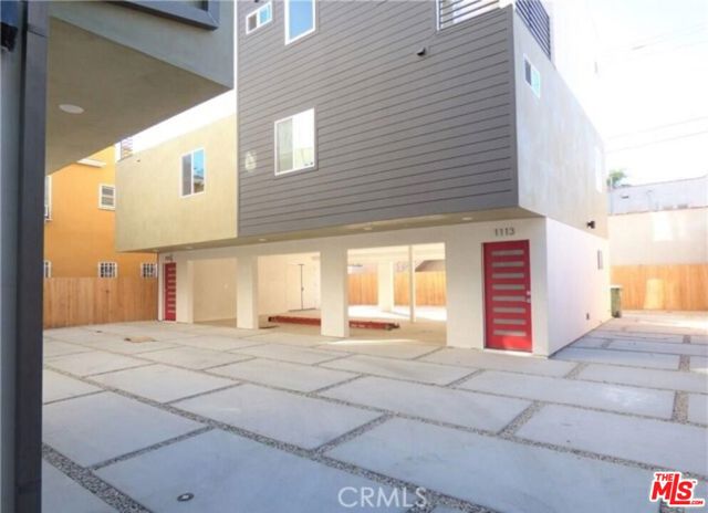 1113 Carmona Avenue, Los Angeles CA: https://media.crmls.org/mediaz/4adac77d-f2b1-46b4-9ffe-d8fc7001f6c2.jpg