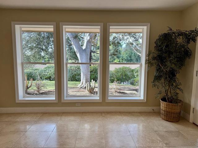 16902 Via de Santa Fe, Rancho Santa Fe CA: https://media.crmls.org/mediaz/4adae3f7-771e-48ab-9952-ca638c8fb297.jpg