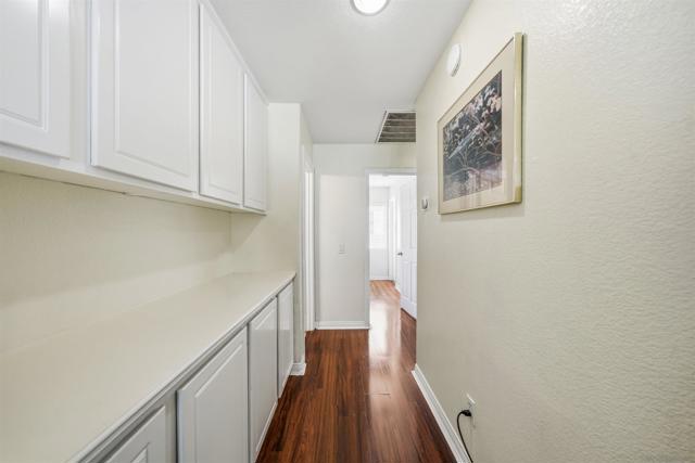 40661 Cartier St, Murrieta CA: https://media.crmls.org/mediaz/4adb1b69-5e99-43a5-aca0-abdeeab89301.jpg