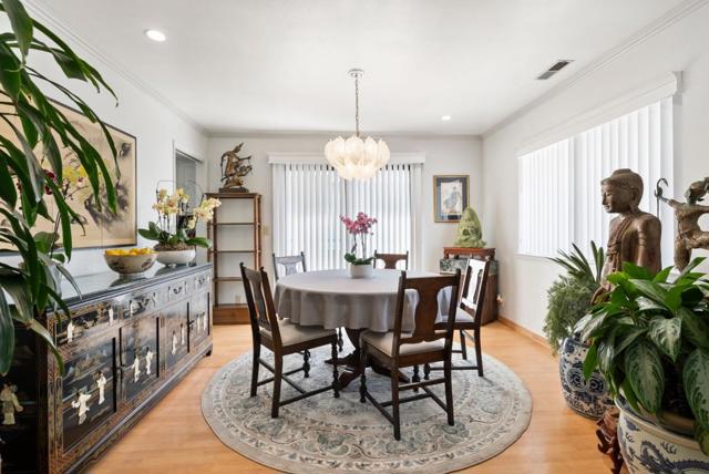 40 Shelter Creek Lane, San Bruno CA: https://media.crmls.org/mediaz/4adcfee3-1423-4688-b2ef-a24430f61ef0.jpg