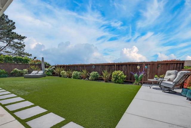 14224 Recuerdo Dr, San Diego CA: https://media.crmls.org/mediaz/4add1748-e8bc-4b62-bcb1-44aafaf3d632.jpg