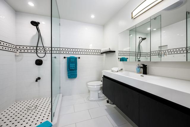 72915 Skyward Way, Palm Desert CA: https://media.crmls.org/mediaz/4add9379-a7dd-40d0-985c-d8933f2c591d.jpg