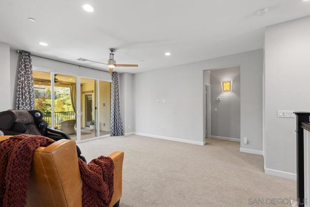 1217 Stockton Pl, Escondido CA: https://media.crmls.org/mediaz/4addb44f-5c2b-44a7-a603-4441e7ddea27.jpg
