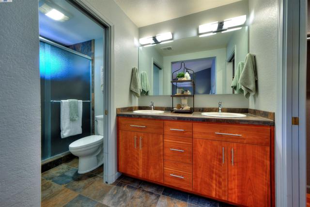 6291 Calle Fuego, Pleasanton CA: https://media.crmls.org/mediaz/4ade77e2-a306-4fd3-9274-c7db8d8e56ed.jpg