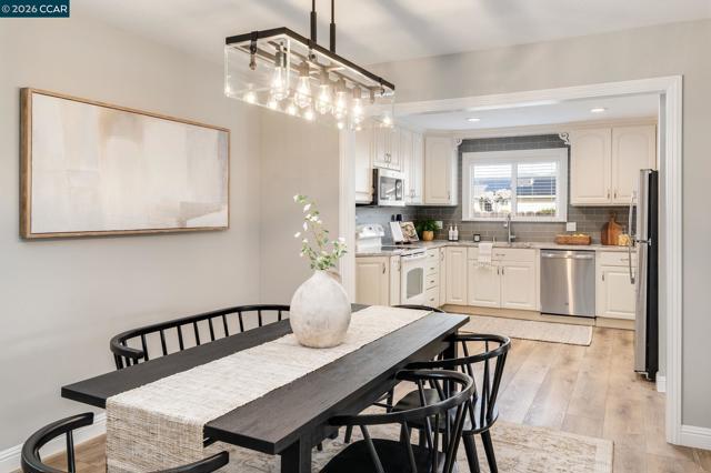 Image 15 of 41 For 3916 Saint Michael Ct