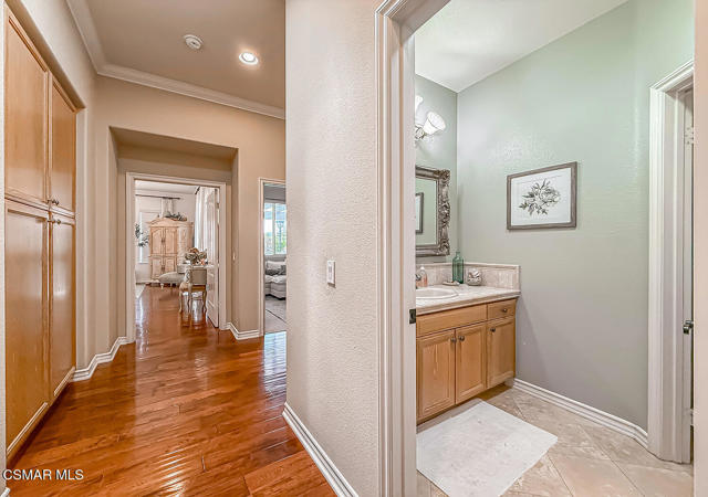 678 Via Carro, Newbury Park CA: https://media.crmls.org/mediaz/4adfa757-b084-4289-ae05-95084775fc3a.jpg