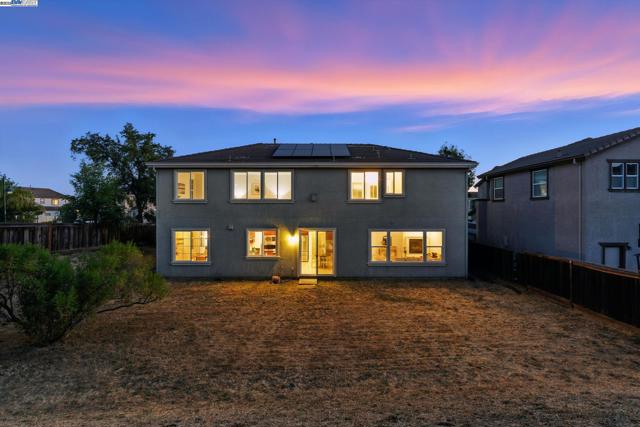 3909 Danbury Way, Fairfield CA: https://media.crmls.org/mediaz/4ae0762e-07a9-4211-a2f4-7cfb1c62c960.jpg