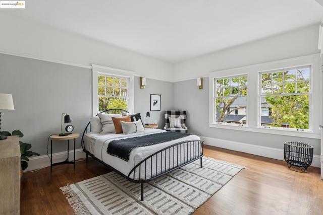 3 Craig Ave, Piedmont CA: https://media.crmls.org/mediaz/4ae16e74-228c-4565-a9fe-eb45592ed5b3.jpg