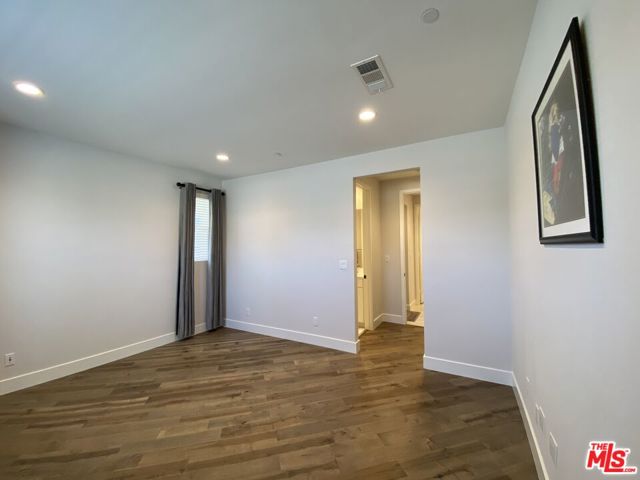 18648 Juniper Springs Drive, Canyon Country CA: https://media.crmls.org/mediaz/4ae27479-b6b6-4b9c-bb2d-97a45b32195e.jpg