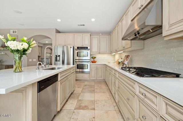 Detail Gallery Image 17 of 56 For 3868 Tiverton Dr, Camarillo,  CA 93012 - 5 Beds | 4/1 Baths