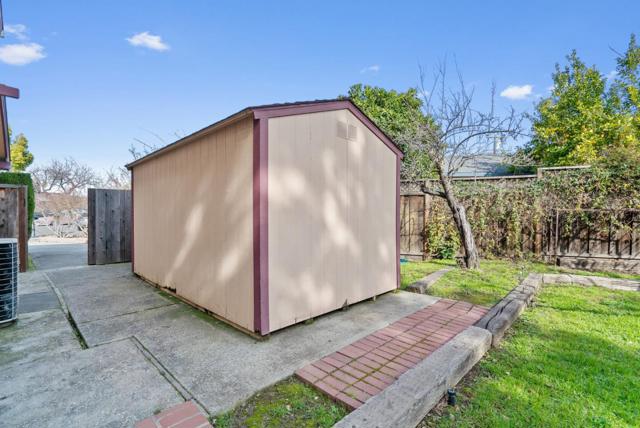 1420 Pinehurst Drive, San Jose CA: https://media.crmls.org/mediaz/4ae29e11-b050-4dc8-93e8-0873af5db549.jpg