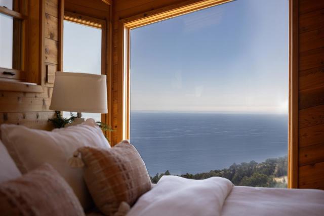 47600 Coast Ridge Road, Big Sur CA: https://media.crmls.org/mediaz/4ae34792-d508-4a9d-a0ed-0599a00417be.jpg