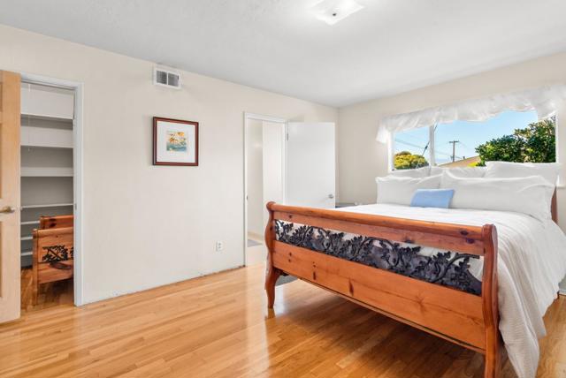 102 32nd Avenue, Santa Cruz CA: https://media.crmls.org/mediaz/4ae36a37-df1f-4930-a47d-ee978783b304.jpg