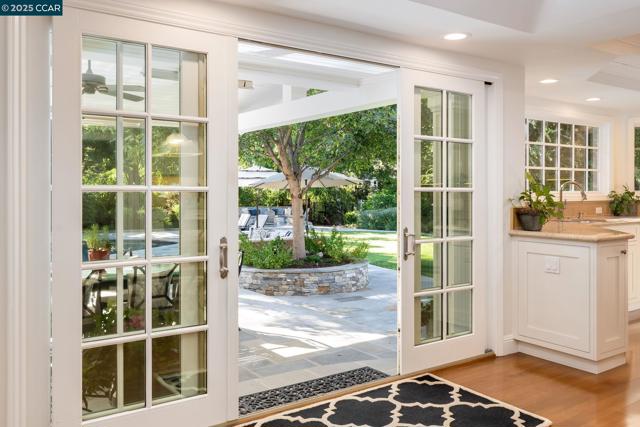222 Still Creek Rd, Danville CA: https://media.crmls.org/mediaz/4ae3da6f-49fe-4d9d-bca7-d971c7577359.jpg