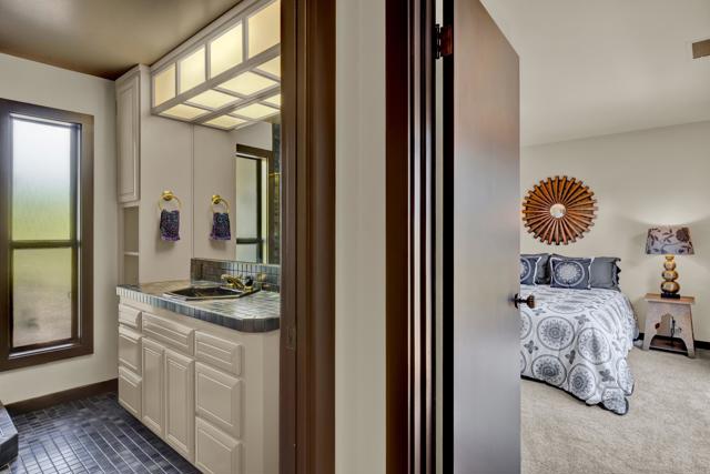 1310 Miracielo Court, San Marcos CA: https://media.crmls.org/mediaz/4ae43e5d-a00d-4205-80e6-443ab57c6792.jpg