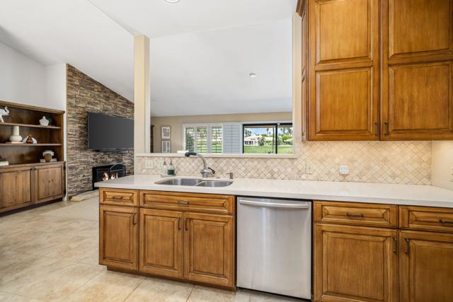 44825 Guadalupe Drive, Indian Wells CA: https://media.crmls.org/mediaz/4ae4712a-f0a7-40e0-a170-487799a9fa7f.jpg