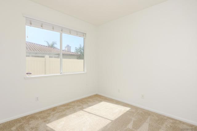 641 Serrano Ln, Chula Vista CA: https://media.crmls.org/mediaz/4ae602fc-796b-4e07-a2b7-9a0fb9c0180f.jpg