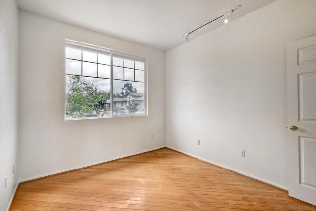 9633 West Canyon Terrace, San Diego CA: https://media.crmls.org/mediaz/4ae60d9b-ae36-4bd2-b921-06392aba6ce0.jpg