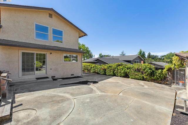 4190 Sharab Ct, Pleasanton CA: https://media.crmls.org/mediaz/4ae696dd-3588-495d-9960-339efcda678c.jpg