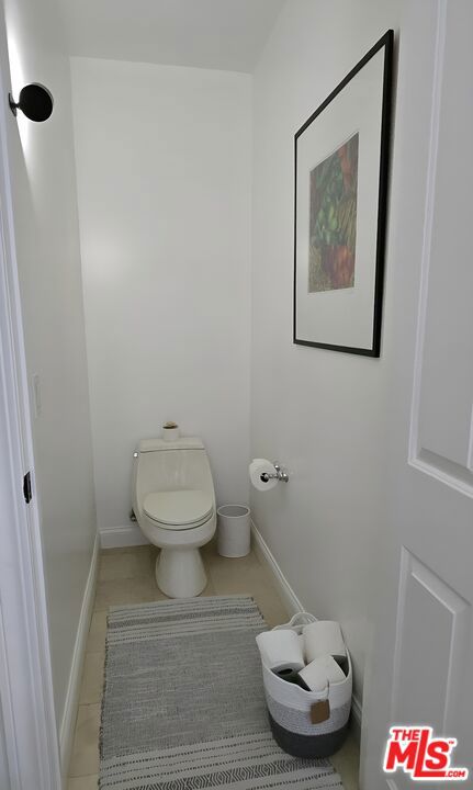 16000 W Sunset Boulevard, Pacific Palisades CA: https://media.crmls.org/mediaz/4ae6de83-effb-4007-985a-1679ef91475f.jpg
