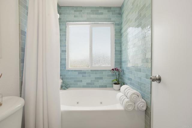 Detail Gallery Image 10 of 26 For 1708 Countryside Dr, Vista,  CA 92081 - 4 Beds | 3 Baths