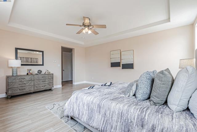 141 Pescara Blvd, Brentwood CA: https://media.crmls.org/mediaz/4ae7d25a-08dc-49a3-b517-fc30cc6a427d.jpg