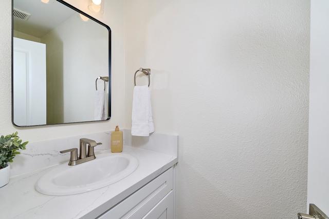 Detail Gallery Image 16 of 39 For 11364 Poblado Rd, San Diego,  CA 92127 - 2 Beds | 1/1 Baths
