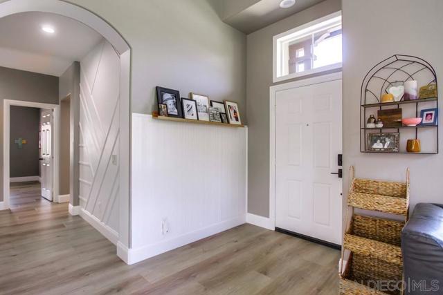3207 Meadow Side Pl, Escondido CA: https://media.crmls.org/mediaz/4ae95c62-9548-4c0c-a205-ed9acd383746.jpg