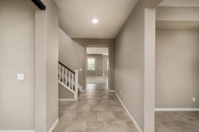 35056 Knollview Ct, Winchester CA: https://media.crmls.org/mediaz/4ae9657c-3dc7-4811-9639-34269ef60608.jpg