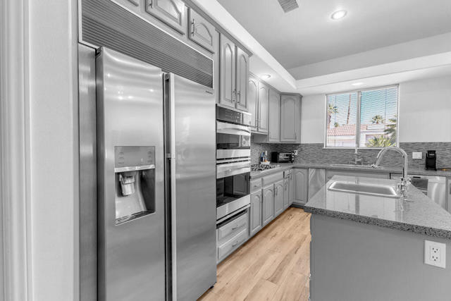 29 El Roble Court, Rancho Mirage CA: https://media.crmls.org/mediaz/4ae97826-9af5-4aa2-9e7f-4a43e43724fe.jpg
