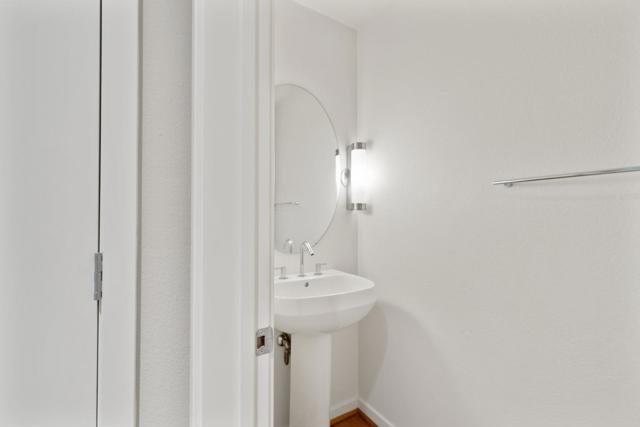 2853 Regatta Drive, Oakland CA: https://media.crmls.org/mediaz/4aeab507-627b-46b6-bb7f-236f41e86a73.jpg