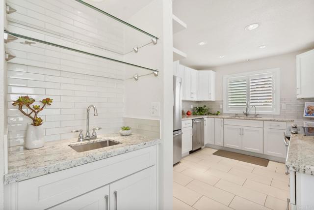Image 8 of 28 For 3918 La Jolla Village Drive
