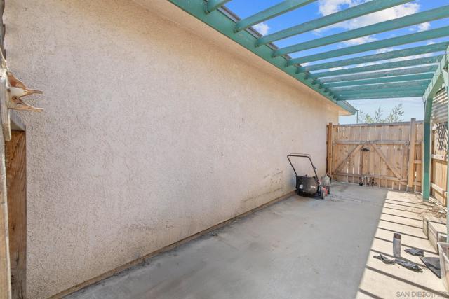 300 W Adrian Way, Hanford CA: https://media.crmls.org/mediaz/4aebb27d-5acb-4632-9f21-2ad03fedda29.jpg