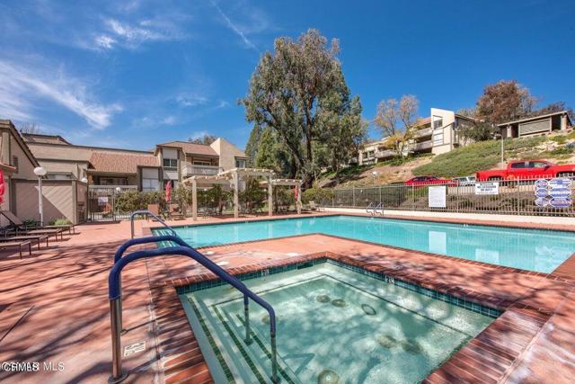 Detail Gallery Image 25 of 36 For 788 Pinetree Cir #14,  Thousand Oaks,  CA 91360 - 2 Beds | 2 Baths