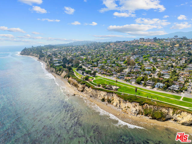 1312 Shoreline Drive, Santa Barbara CA: https://media.crmls.org/mediaz/4aec7eb0-402e-43d7-8b9d-25006eeb106c.jpg