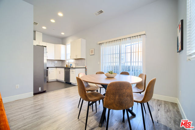 6831 6831 1/2 Hinds Avenue, North Hollywood CA: https://media.crmls.org/mediaz/4aec9192-254d-45de-b873-16ad7238355c.jpg