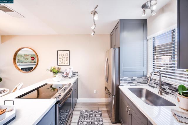 1821 Paseo Laguna Seco, Livermore CA: https://media.crmls.org/mediaz/4aed2115-0c3e-43b4-96a4-eca2c36a74ac.jpg