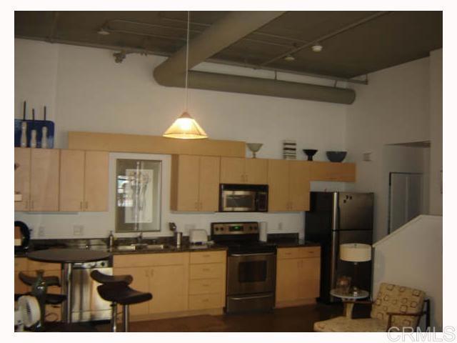 Detail Gallery Image 3 of 5 For 1501 Front St, San Diego,  CA 92101 - 1 Beds | 1 Baths